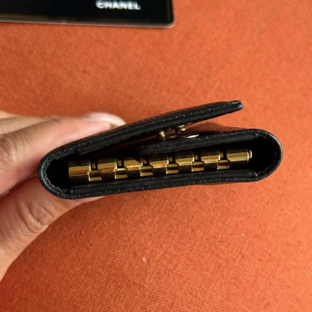 CHANEL 
Caviar Timeless CC 6 Key Holder Case Black - Picture 9 of 14
